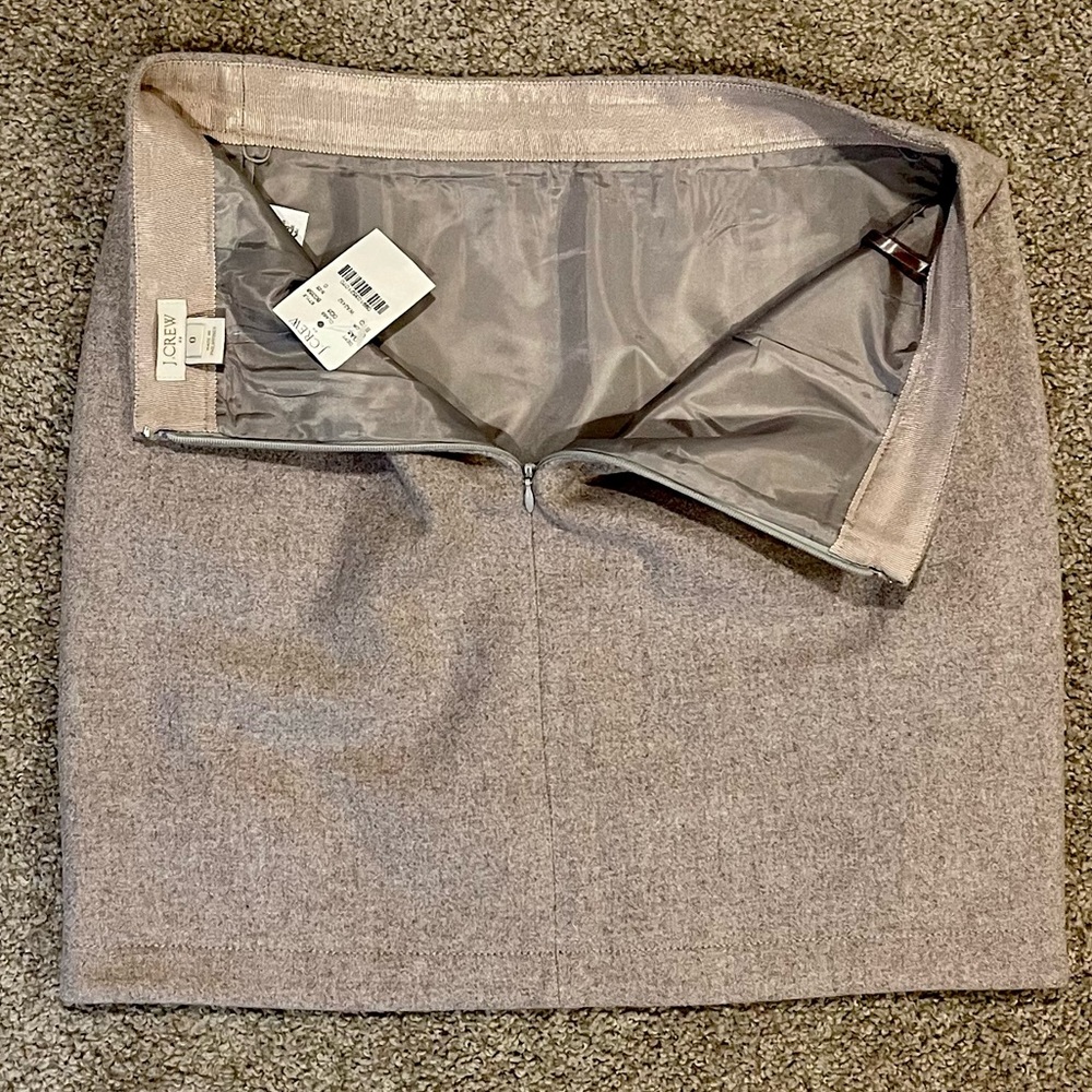 NWT. J. Crew Factory Wool Mini Skirt. Oatmeal Color. Size 0. - Picture 6 of 7